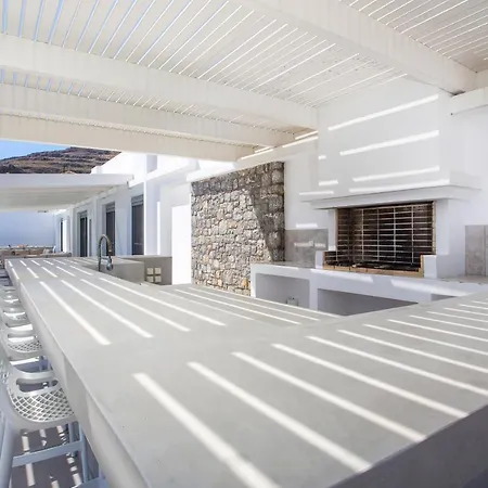 Louzoia Bay Villa